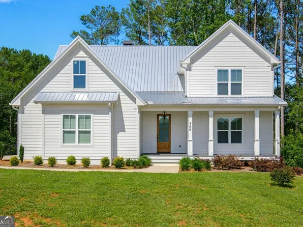 566 Roper Dr, Clarkesville, GA 30523