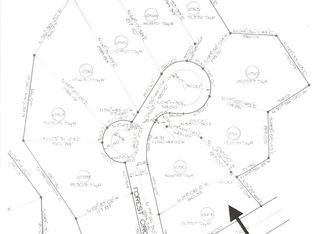 1249 Forest Cir, Raymond, ME 04071