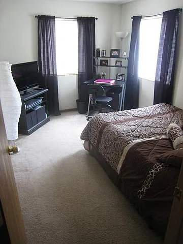 3377 N Oakland Ave — Photo 7