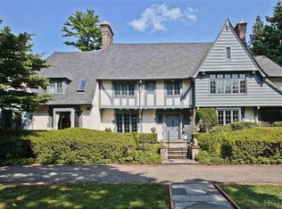 83 Warwick Rd, Yonkers, NY 10708