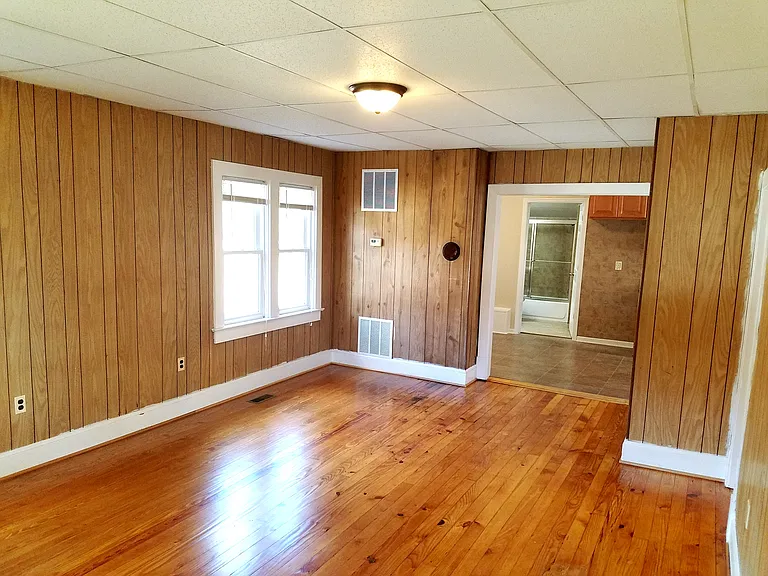 10121 Moore Dr — Photo 11