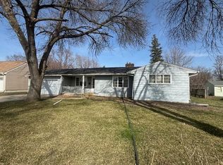 115 McPhail Dr, Redwood Falls, MN 56283