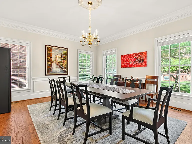9860 Palace Green Way — Photo 21