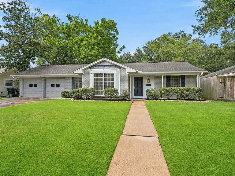 4614 Hummingbird St — Photo 3