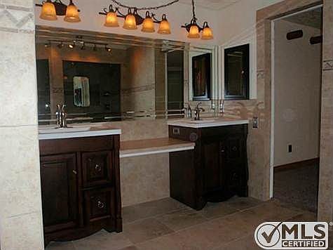 4th image of 3227 Zion Ln