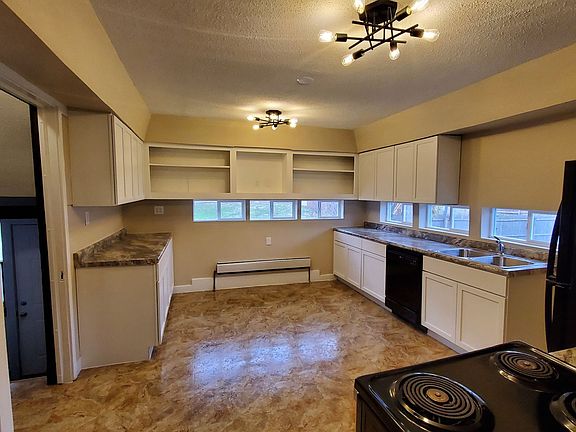 2nd image of 3221 N 1st St