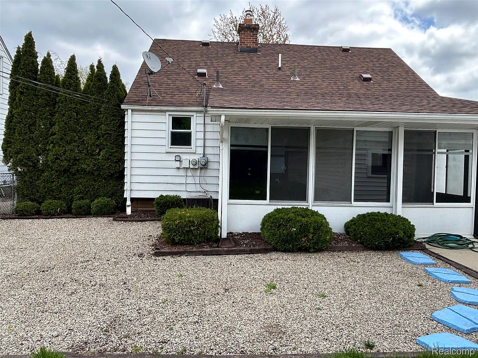 14935 Harrison St, photo 9
