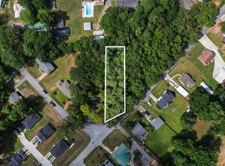 211 Forest Dr, Travelers Rest, SC 29690