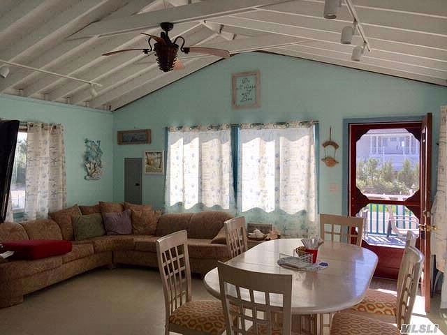 2nd image of 438 Dune Rd