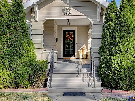 2nd image of 2936 Sewell St