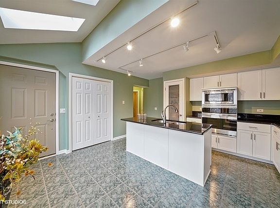 5th image of 2801 Vernon Ct