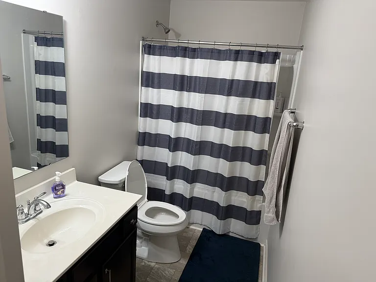 2nd Full Bath (upstairs)
