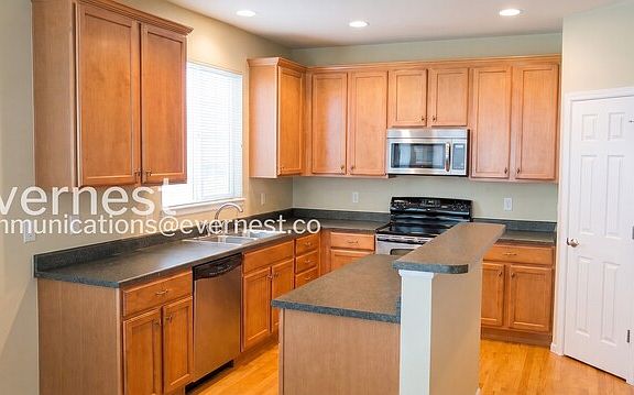2nd image of 3709 Full Moon Dr