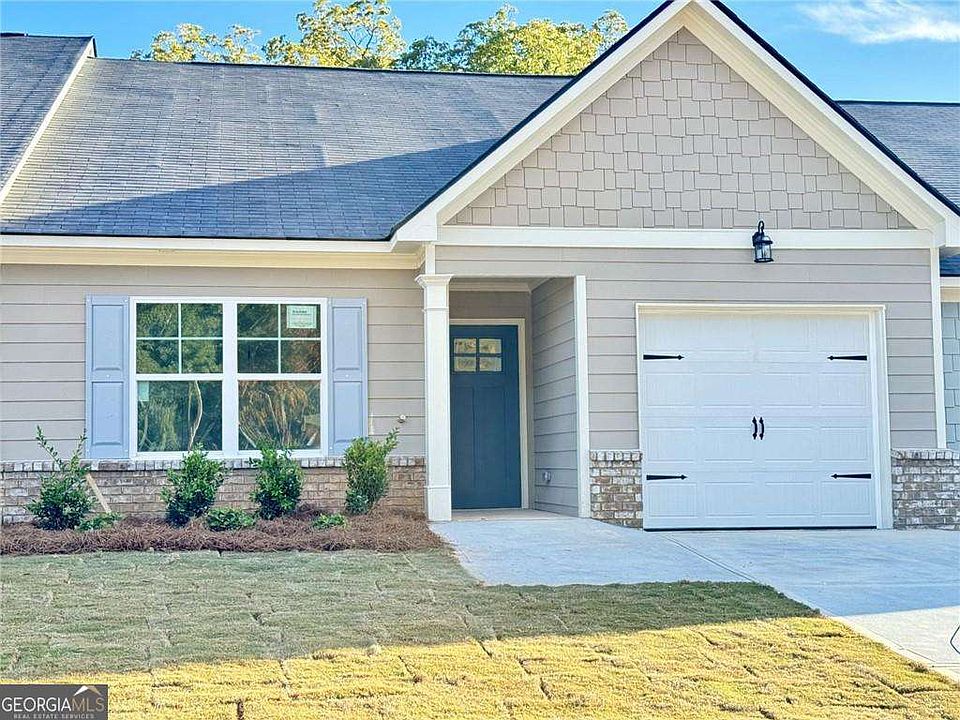 1st image of 15 Silver Leaf Ln #43