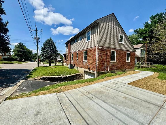 5th image of 1200 Covedale Ave