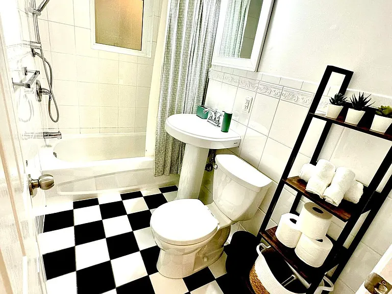 34 Lavergne St #1 — Photo 14
