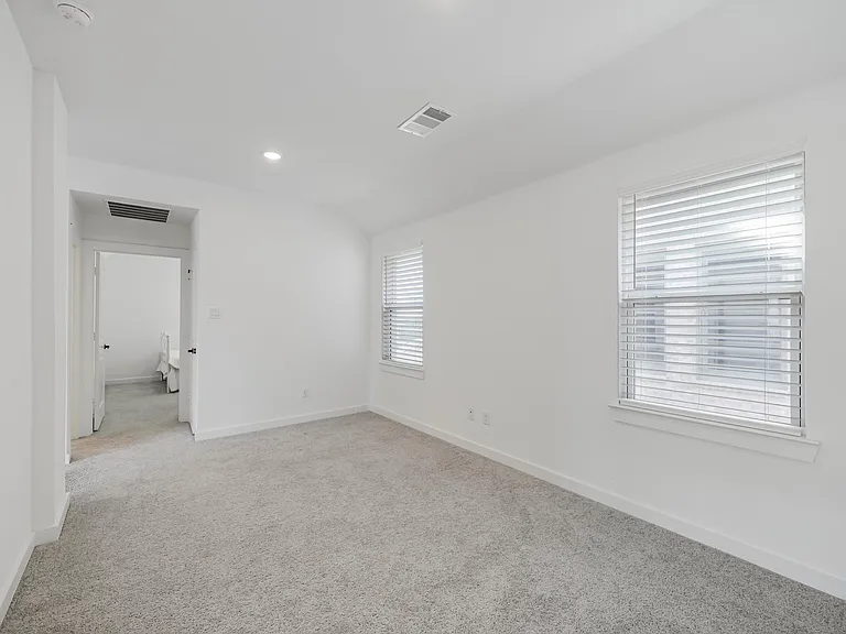 2712 Biltmore Dr — Photo 20