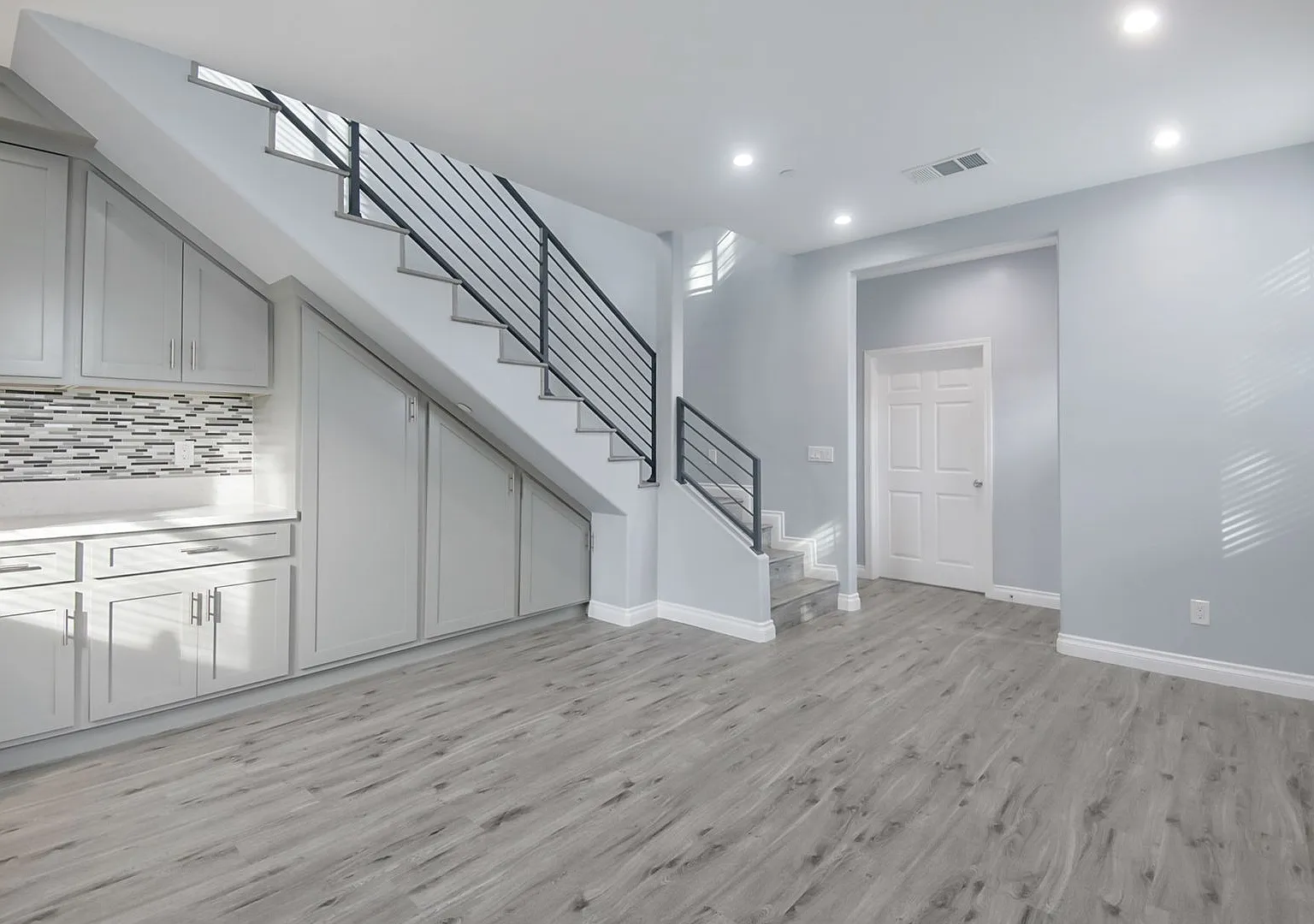 Available NOW Beautiful Newer 3bedroom near LAX and Beaches — Photo 4