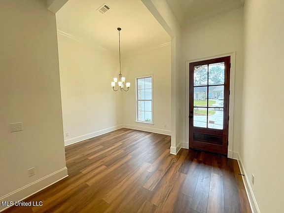 4th image of 227 Baleigh Dr