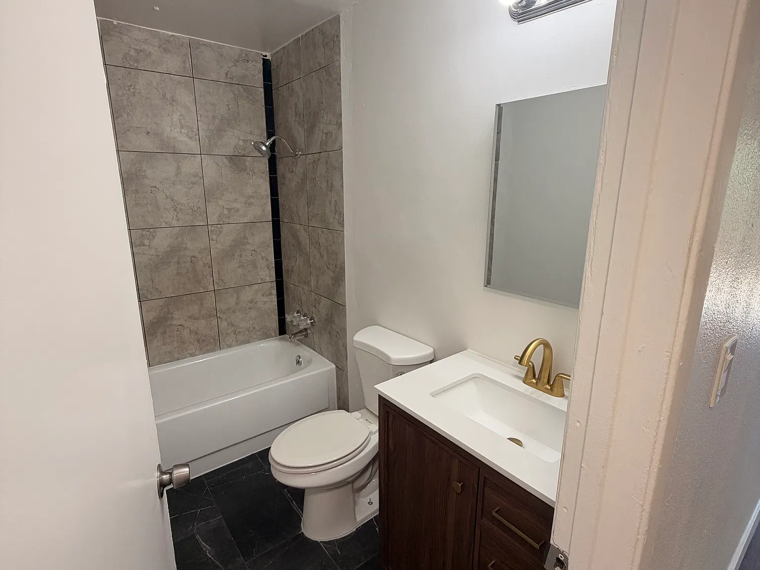 812 Delaware St — Photo 3