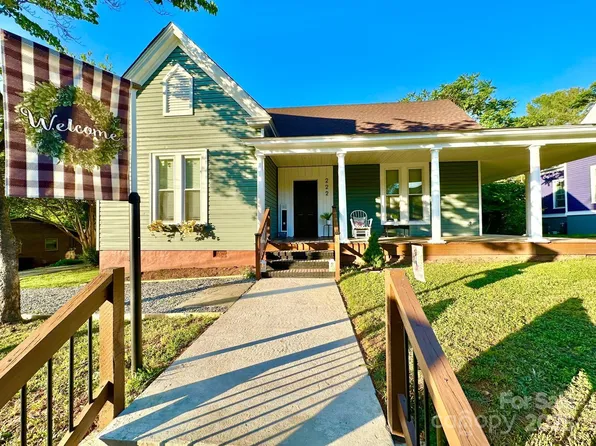 222 Brevard St, Statesville, NC 28677