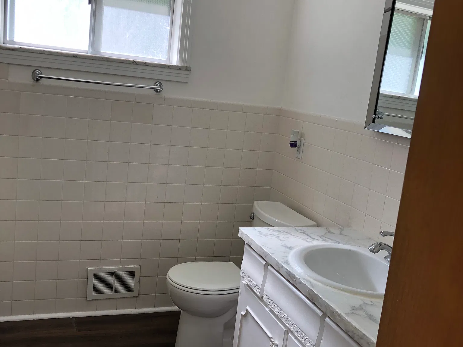 3 bed, 1904 sqft, $2,200 — Photo 4