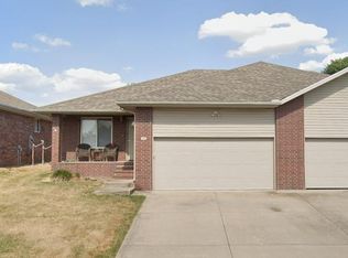3890 S Timbercreek Ave, Springfield, MO 65807