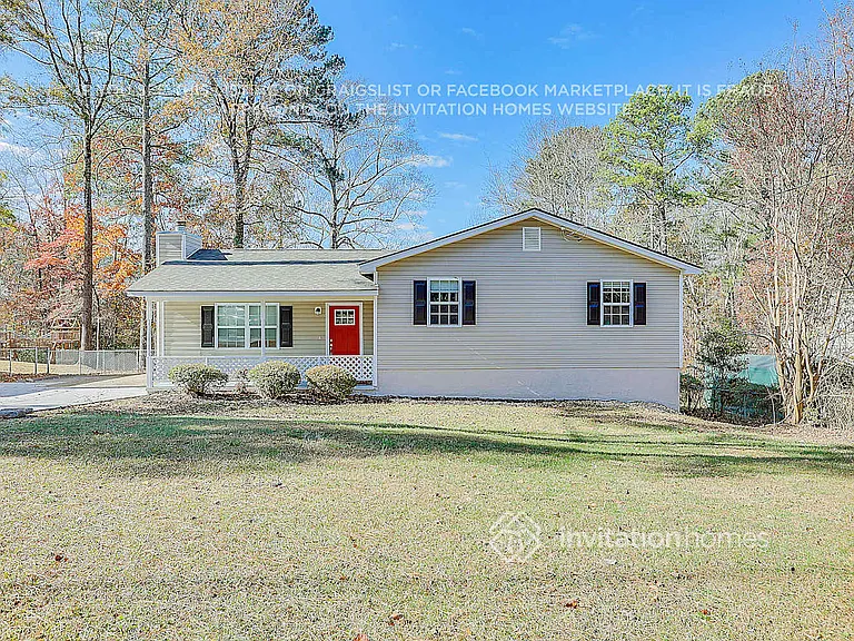 5600 N Allen Rd SE — Photo 2