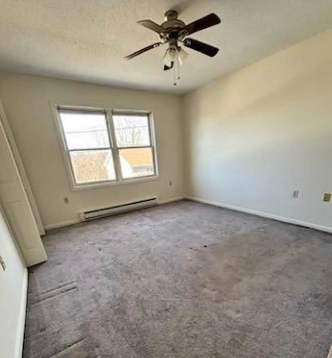 2 bed, 1.5 bath, 1039 sqft, $1,700 — Photo 4