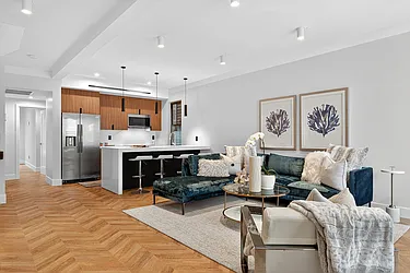 31 Bayview Avenue #1 image 1 of 40