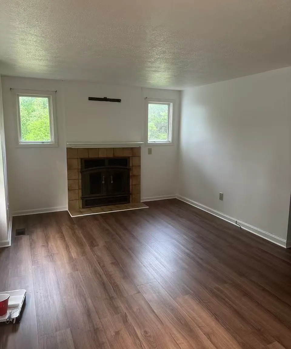 4 Foxmoor Cir — Photo 3