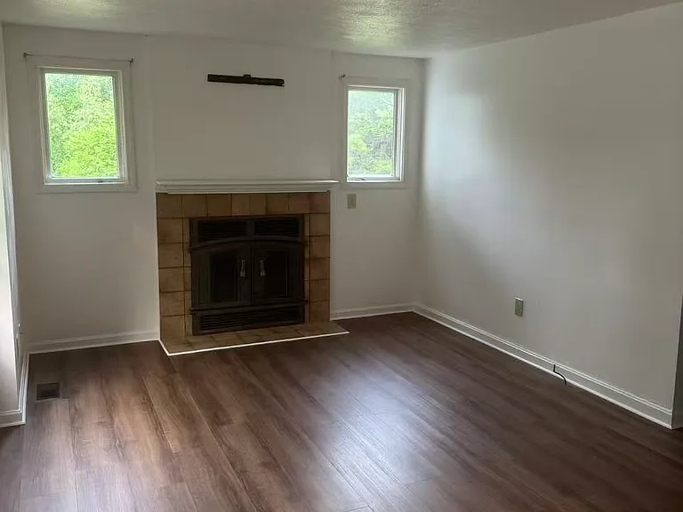 4 Foxmoor Cir — Photo 3