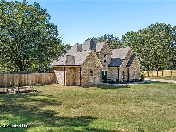 4th image of 9921 Anderson Dr