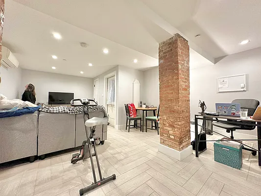 Rented by Doorway NYC, LLC | media 41