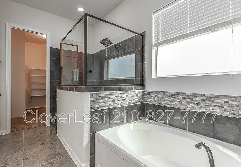 6126 Lowrie — Photo 26