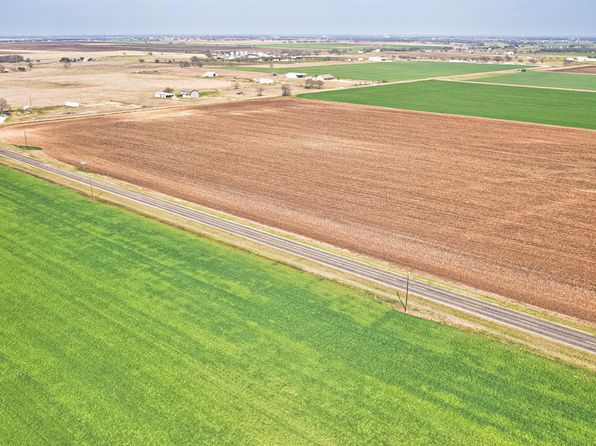 701 Plainview Rd, Mc Gregor, TX 76657