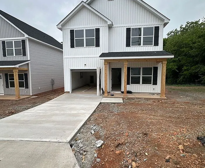 308 E Talleyrand Ave — Photo 1