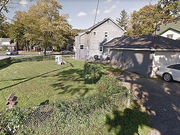 2nd image of 1105 E Cleveland Ave Unit 2