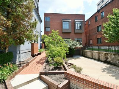 325 S Highland Ave APT 105, Pittsburgh, PA, 15206