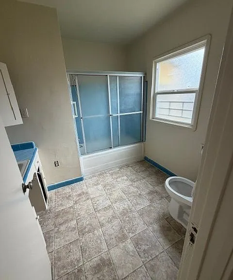 5589 Cerritos Ave — Photo 8