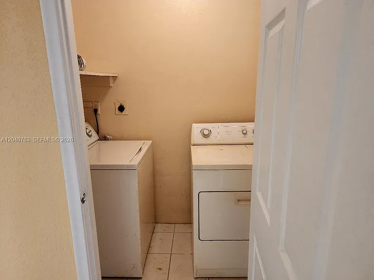 4147 NW 19th St #4147 — Photo 7