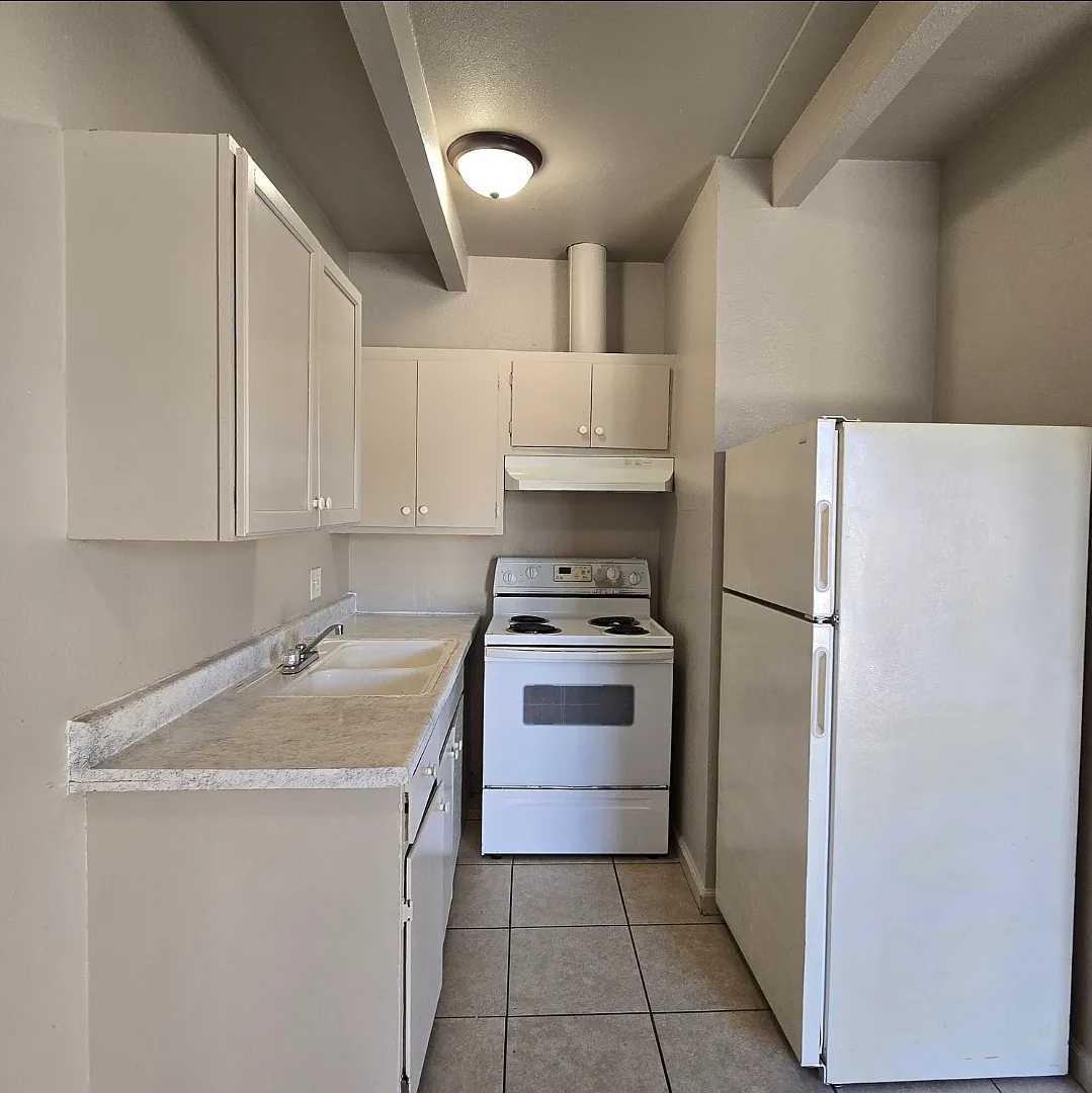 1 bed, 725 sqft, $950 — Photo 3