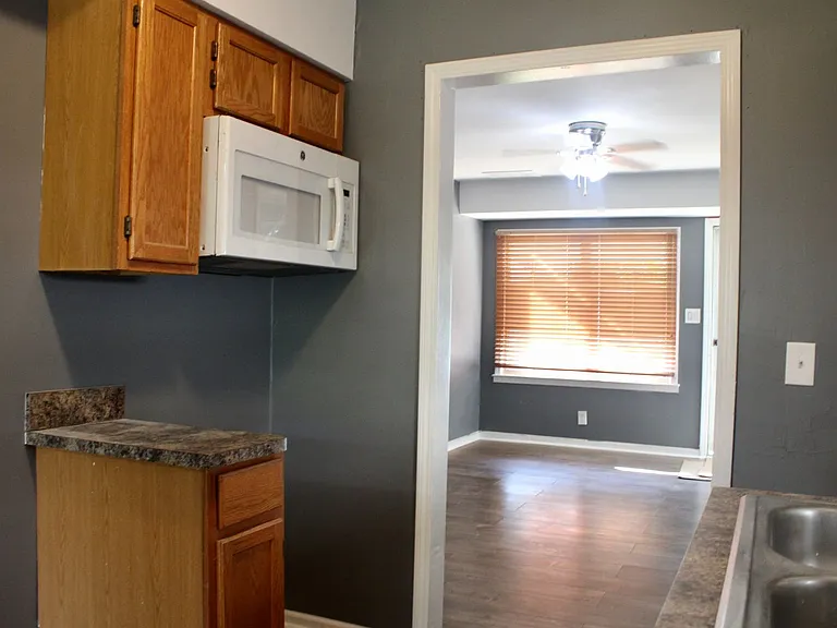 3922 Herrick St — Photo 6