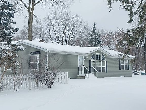 2nd image of 1740 Winnebago St
