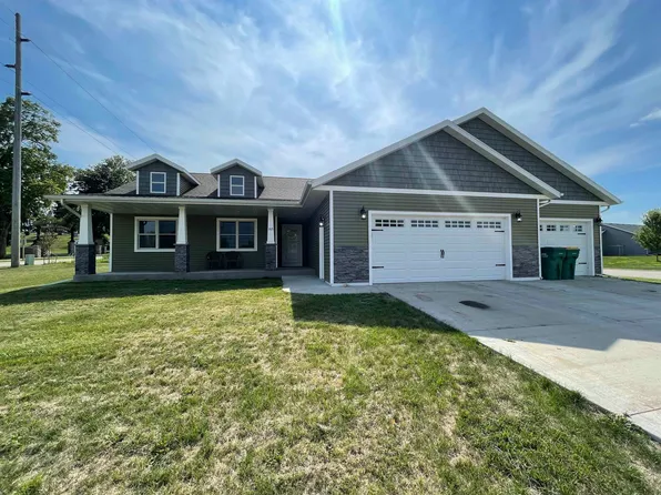 765 Hain Rd, Edgerton, WI 53534