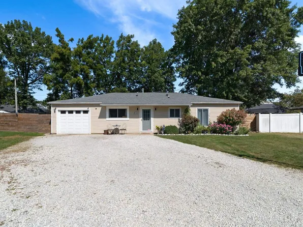 808 E Pine Ln, Monticello, IN 47960