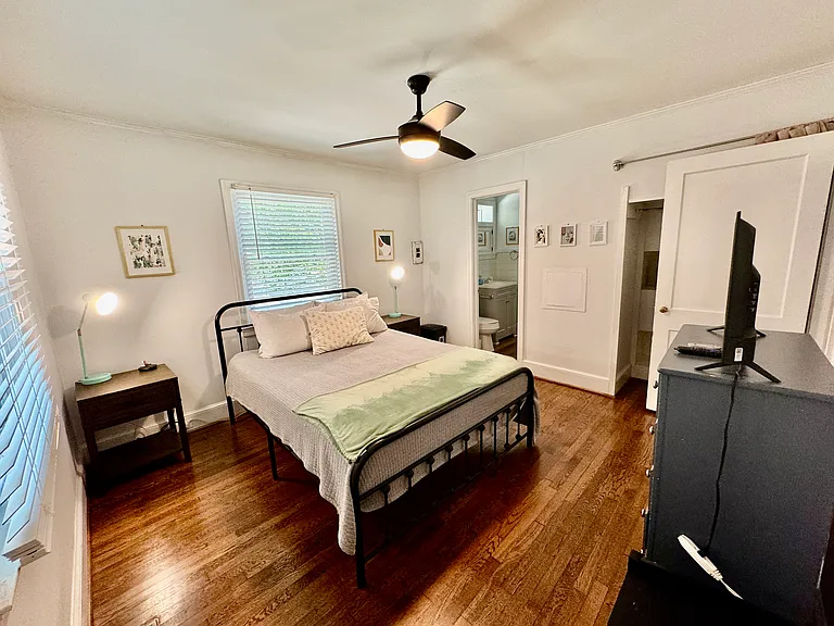 2826 Lincoln St — Photo 14