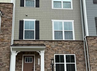 9005 Hickory Rd, Gibsonia, PA 15044