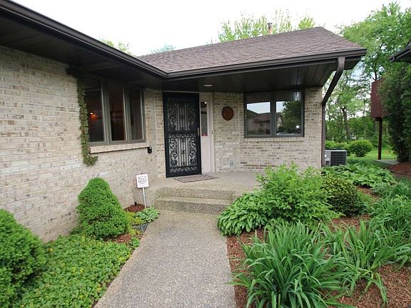 3rd image of 6045 Carriage Green Way