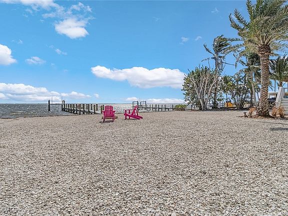3rd image of 3177 Vacation Ln